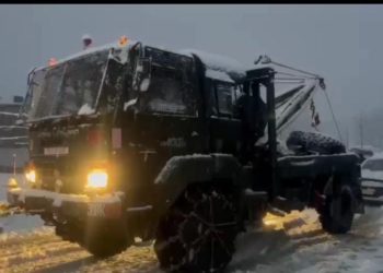 ARMY PROVIDES ASSISTANCE IN RECOVERY OF ACCIDENT VEHICLE