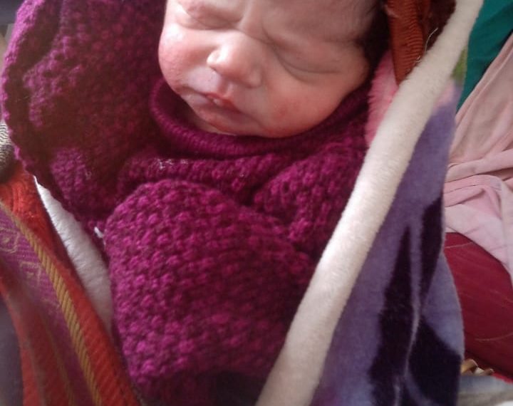 Indian Army saves life of critical Pregnant Woman undertaking risky medical evacuation from PHC Kalaroos to SDH Kupwara, J&K