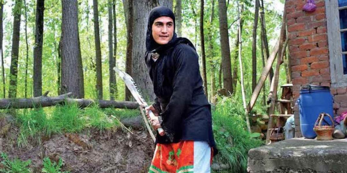 Women’s Premier League: Delhi Capitals Buy Kashmir-based Cricketer Jasia Akhtar for 20 Lakh