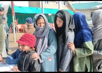 Indian army organised free medical camp in Vilgam Handwara