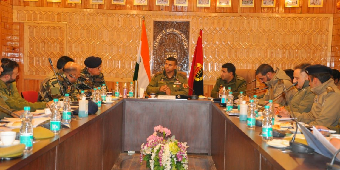 SSP Baramulla chairs officers meeting; Reviews General Crime Status, UA (P) Act & NDPS Act cases