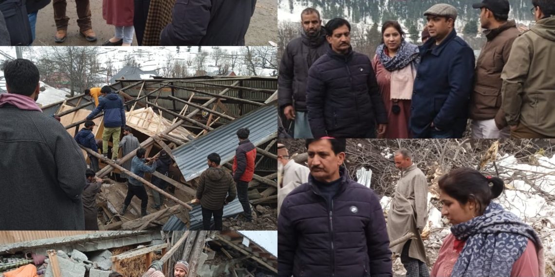 Members of BJP unit Ganderbal visited Rezin Gagangeer, distribute ration and demand grants for the effected families