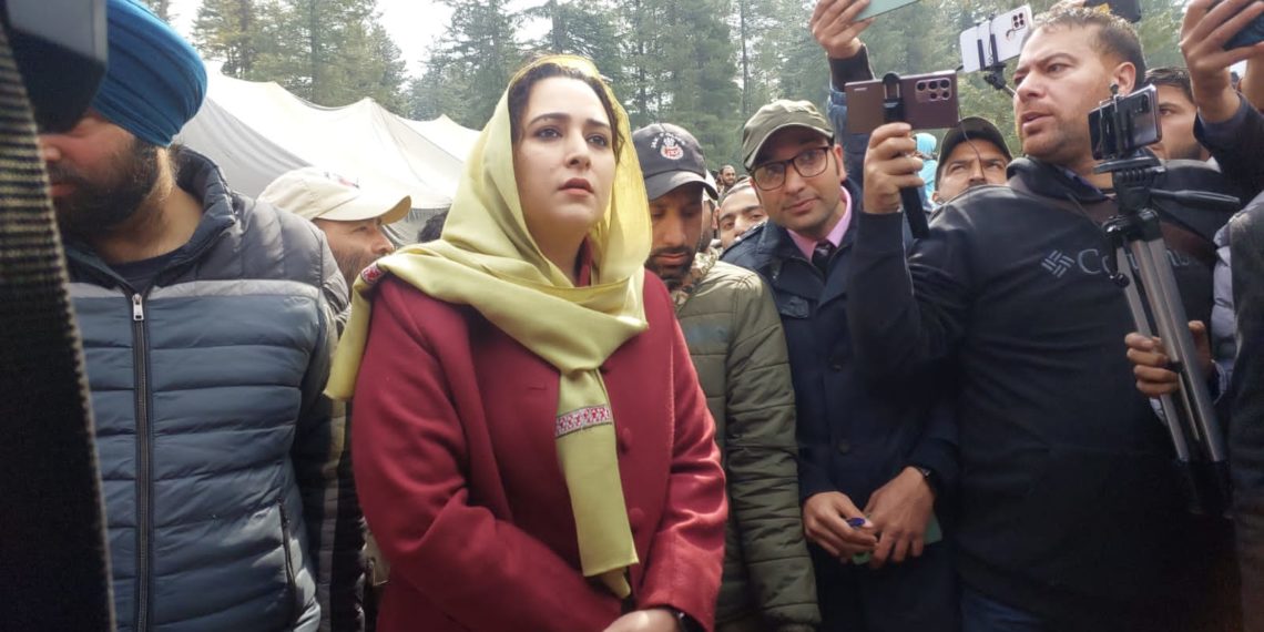 District Administration Baramulla organised First Munddajji winter snow Festival at Rafiabad