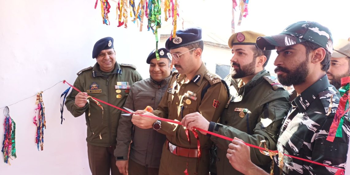 DIG SKR visits PD Awantipora; Inaugurates Recreation Hall, held Darbar with jawans & inspected JIC