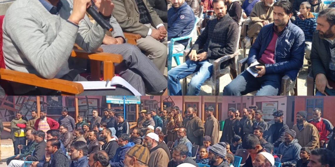 B2V4 followup: DDC Shopian, Director JK-EDI (Prabhari Officer) visit Shadab Karewa  Review progress of saturation of deliverables 