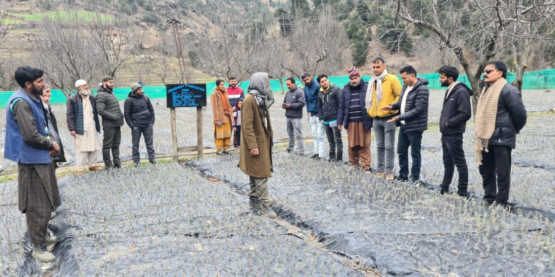 Kishtwar farmers attend training cum awareness camp on commercial Floriculture at Seri Bhaderwah   