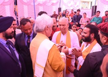 Lt Governor attends 3-day long Mahashivratri Mahotsav at Jagti Colony & Buta Nagar 