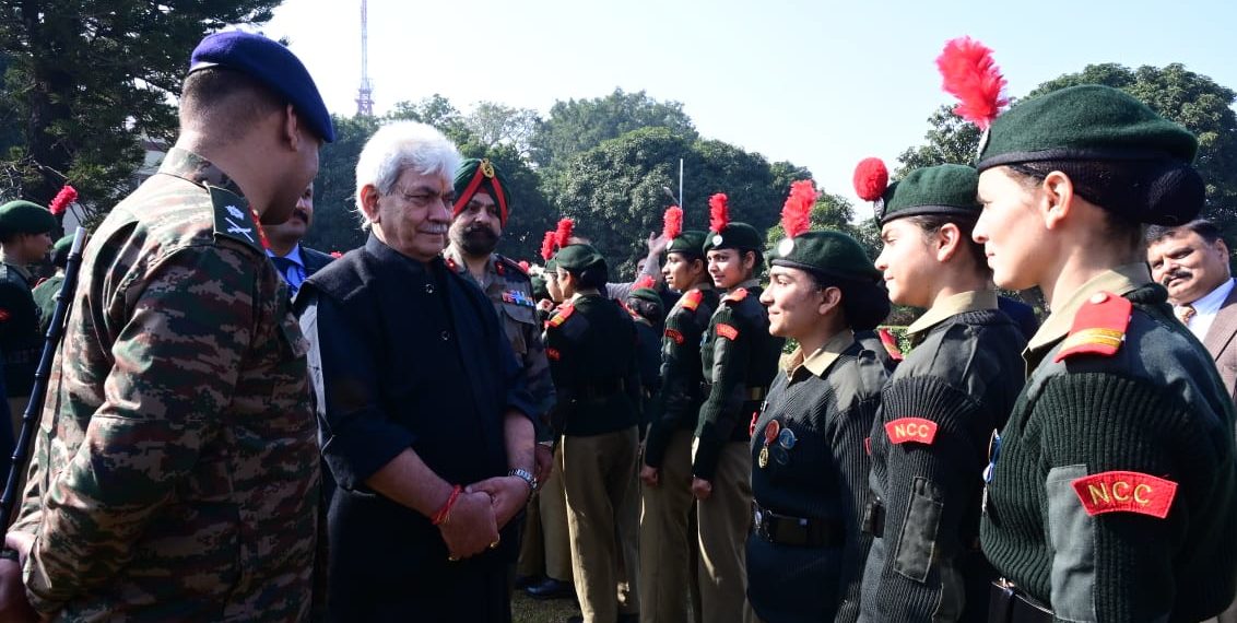 Lt Governor interacts with NCC cadets at Raj Bhawan