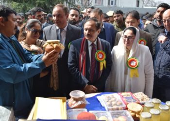 Advisor Bhatnagar inaugurates 8th ‘Technology Exhibition cum Seed Mela’ at SKUAST-K