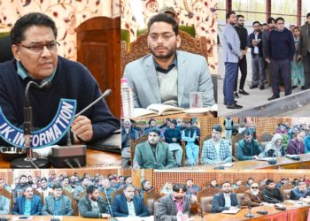 Ashok Kumar visits Shopian, Interacts with PRI members, Councillors, officers