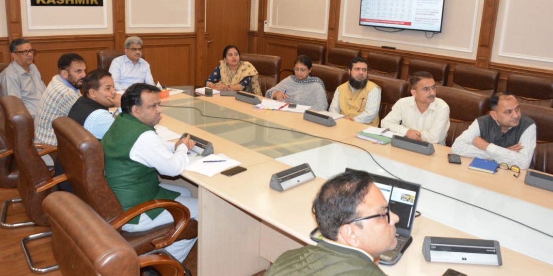Dulloo reviews Distric Wise Orientation Plan for farmers under HADP