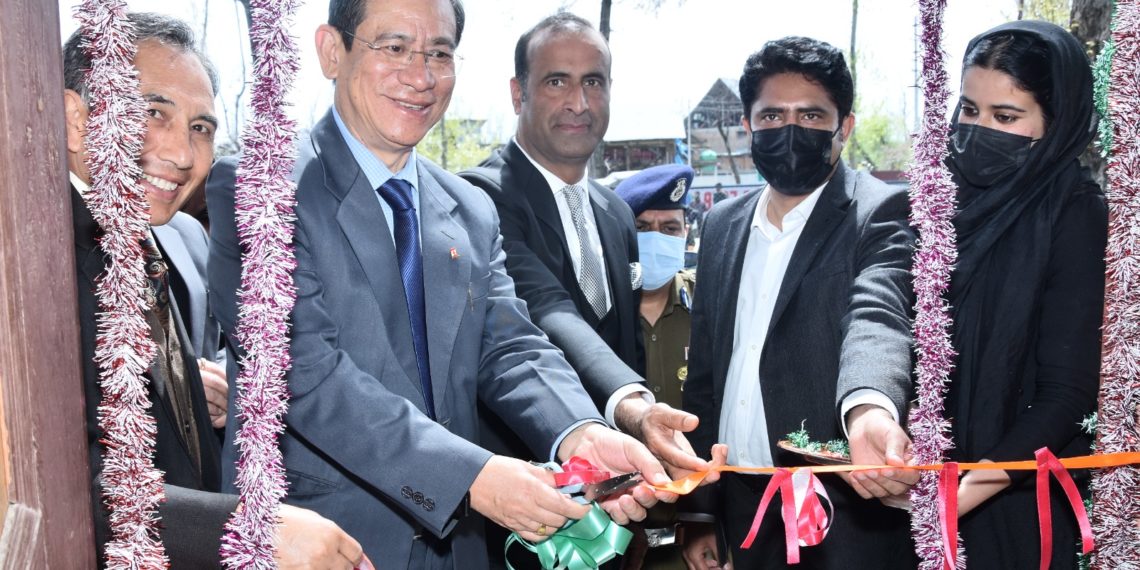 Chief Justice presides Awareness Programme on Drug Addiction & Substance Abuse – Prevention and Challenges at GDC (Boys), Pulwama