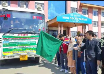 DC Kulgam flags-off group of Farmers on Exposure Tour