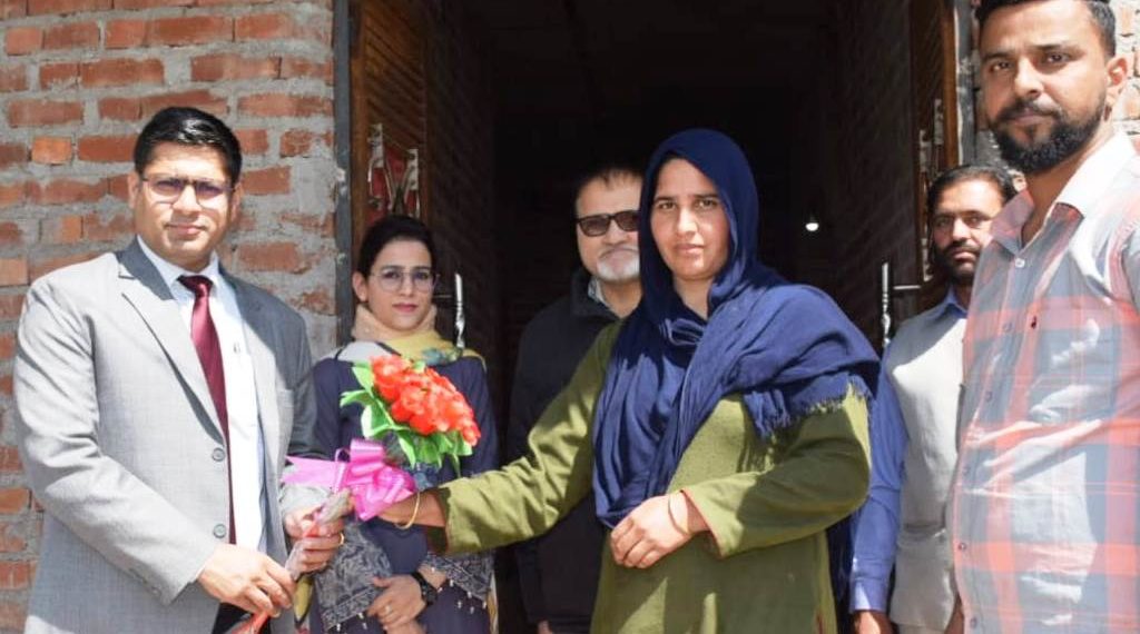 DDC Rajouri leads Greh Parvesh ceremonies under PMAY-G, AWAAS Plus scheme