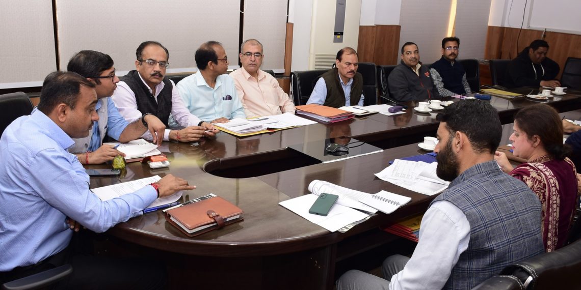 Div Com reviews progress on JMRDA Projects