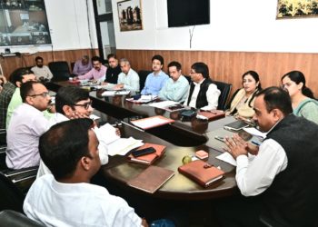 Div Com reviews progress on mega development projects in Jammu division