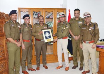Incumbent, Outgoing IGP CRPF Jammu Sector call o DGP J&K