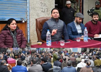 DDC Shopian presides over Block Diwas at Chitragam