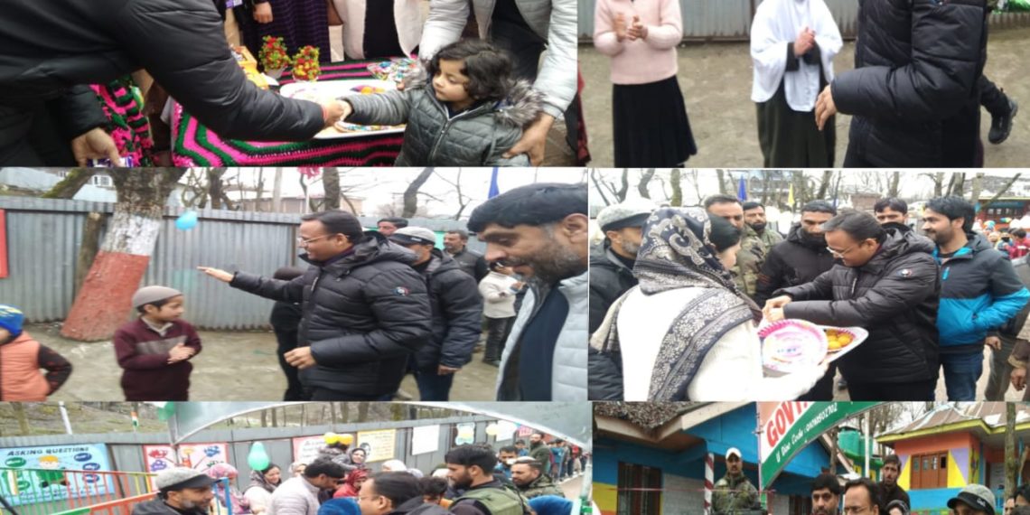 DC Kupwara inspects various schools  on first day of opening,