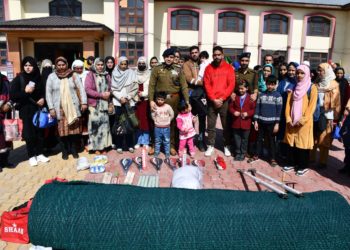 ADGP Kashmir, Shri Vijay Kumar-IPS accompanied by DIG CKR Srinagar Shri Sujit Kumar-IPS, distributed sports kits to the wards of Police Martyrs under Civic Action Programme-2023 (CAP) ​