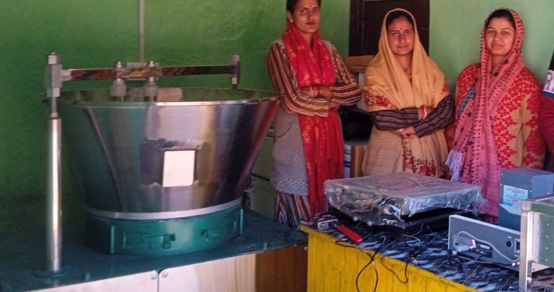 Int’l Women’s Day Special: Breaking Stereotypes, Shahnaza 3 Other Women Run Milk Processing Plant at Udhampur