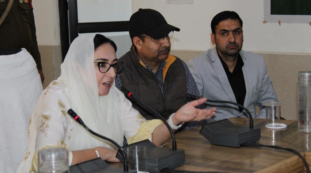 Dr Darakhshan Andrabi held a long meeting with BJP leaders at Surankote to devise multi pronged strategy to expand party base in all areas.
