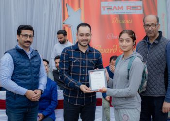 Team RED hosts grand CG Award Ceremony in Srinagar in which Sadia Tariq International Gold medalist was also invited