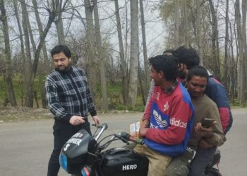 ARTO Pulwama intensifies Vehicle Checking Drive