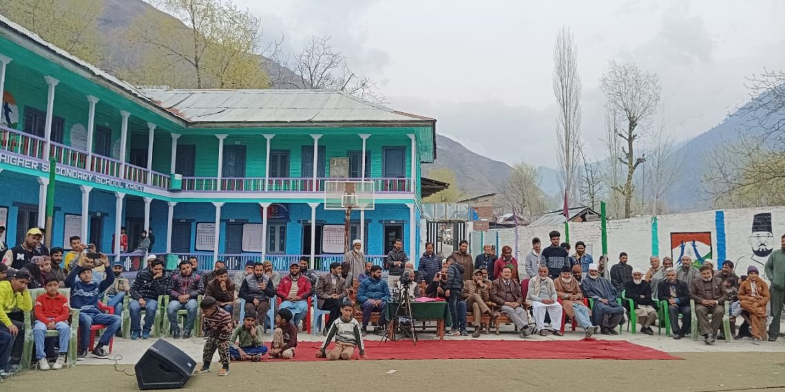 The three-day mountain literary and cultural program is coming to an end