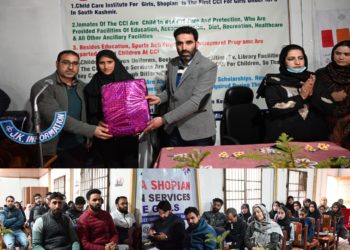 DIC Shopian conducts Debate on Water Conservation at CCI Shopian