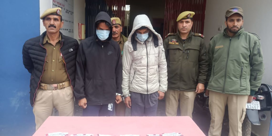 Two Narcotics peddlers nabbed by Police  in Mendhar