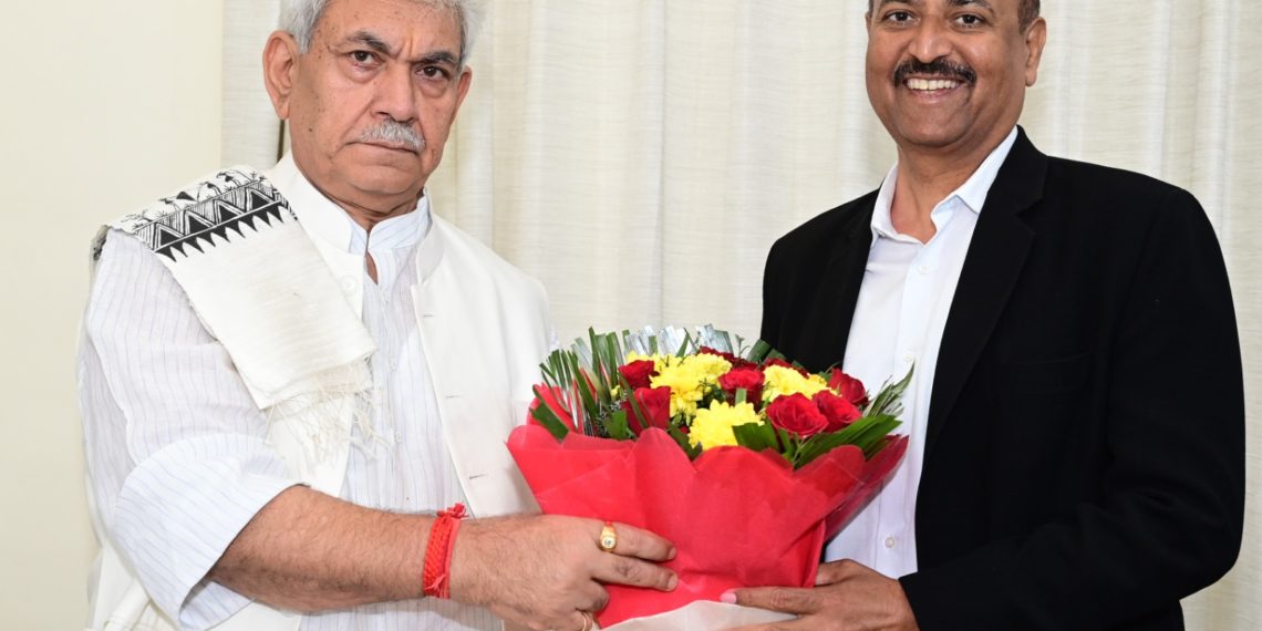 MD & CEO Bajaj Allianz General Insurance calls on Lt Governor