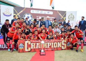 Lt Governor attends closing ceremony of 71st BN Mullik Memorial All India Police Football Championship at Srinagar