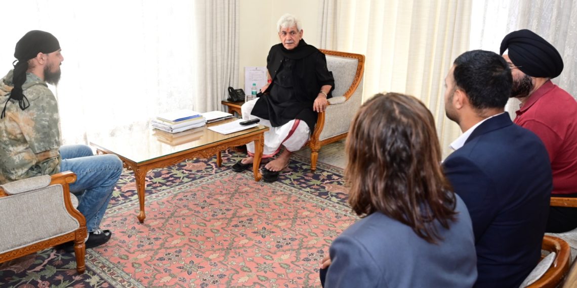 Outstanding sportspersons call on Lt Governor