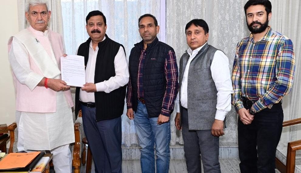 PRI representatives of Anantnag; President, Laghu Udyog Bharti call on Lt Governor