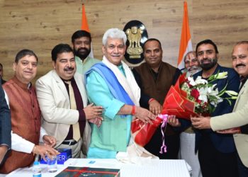 Delegation of Shree Amarnathji Yatra Bhandara Organisation; Panel of Community Leaders of NCM in J&K call on Lt Governor