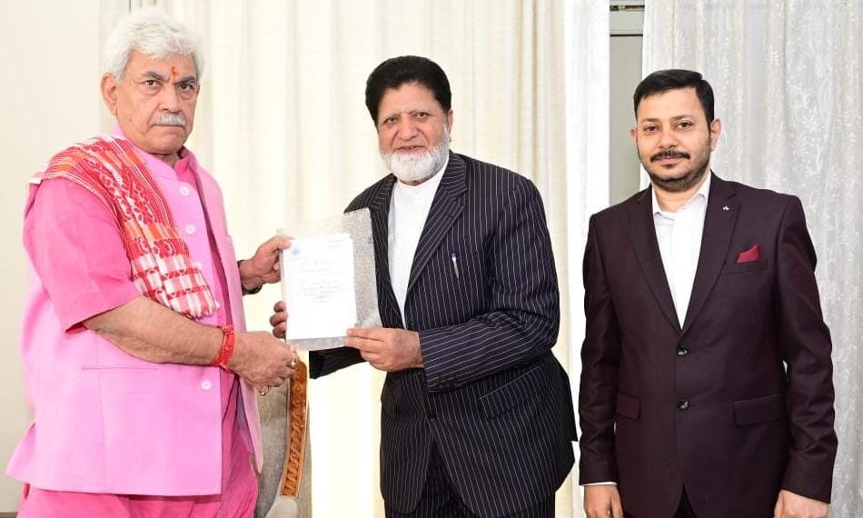 Former Minister, Chairperson Nirbhay Bharat Foundation call on Lt Governor