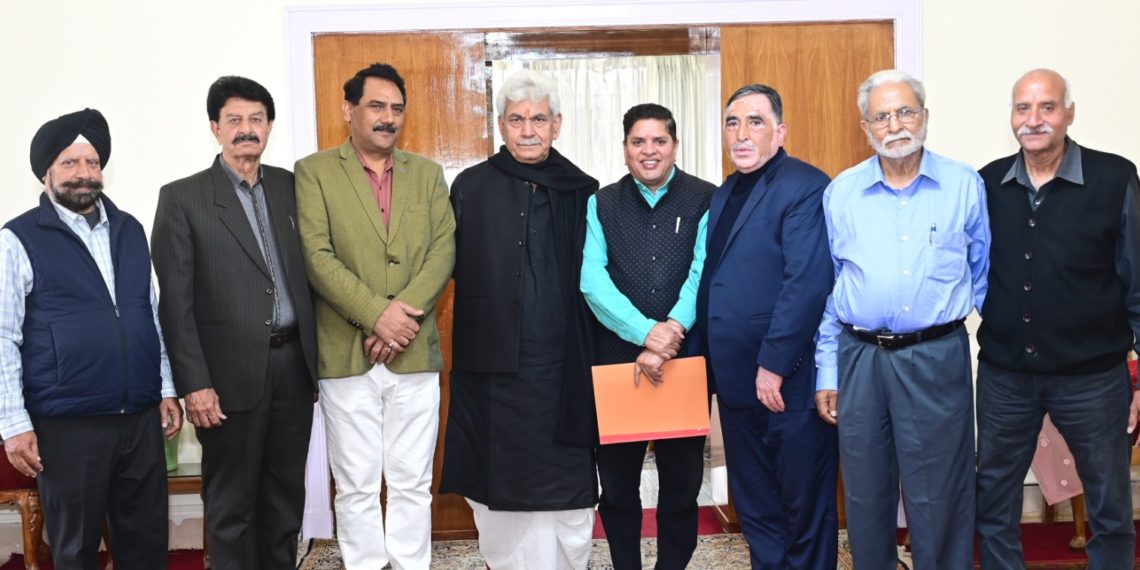 Delegation of S.O.S International calls on Lt Governor