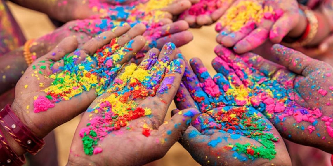 PHOOLON KA HOLI IN KASHMIR:  A symbol of communal Harmony and brotherhood