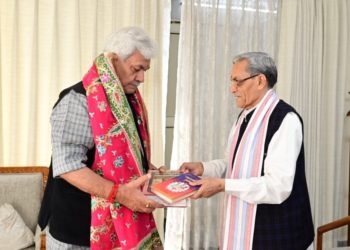 President, J&K Shree Kashi Vidvat Parishad Calls On Lt Governor