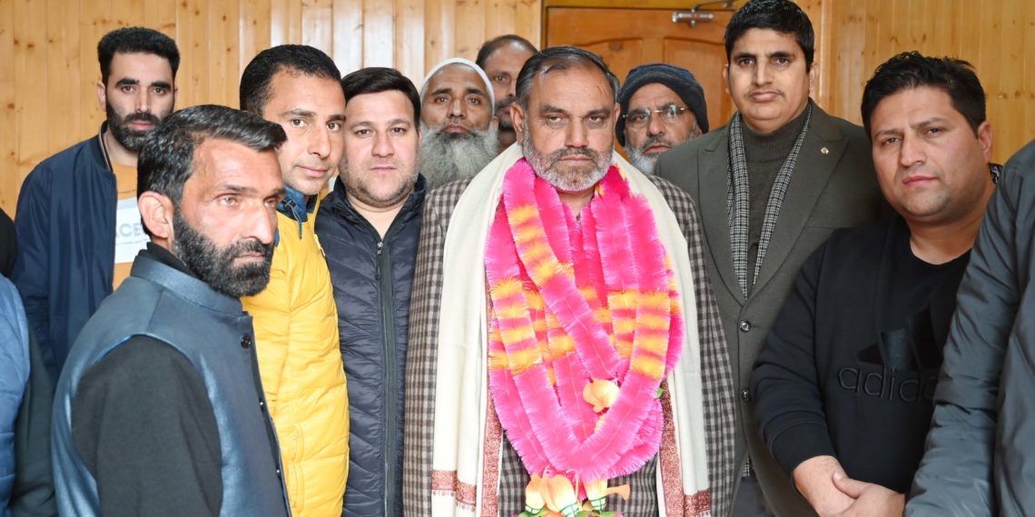Shopian Administration bids farewell to ADDC on his superannuation