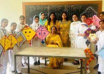 Baisakhi celebration: PSPS GCW Gandhi Nagar hosts Kite making Competition 