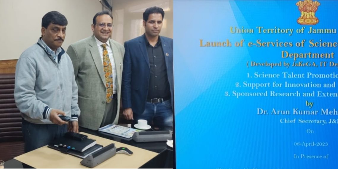 CS launches 03 online services of Sc & Tech Deptt
