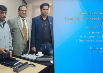 CS launches 03 online services of Sc & Tech Deptt