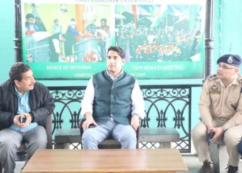 DC Srinagar visits ShankarAcharya Temple; finalises arrangements for ShankarAcharya Jayanti on 25th April 