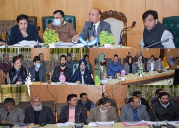 DDC Chairperson Pulwama holds Council meeting; asks Officers, council members to maintain synergy