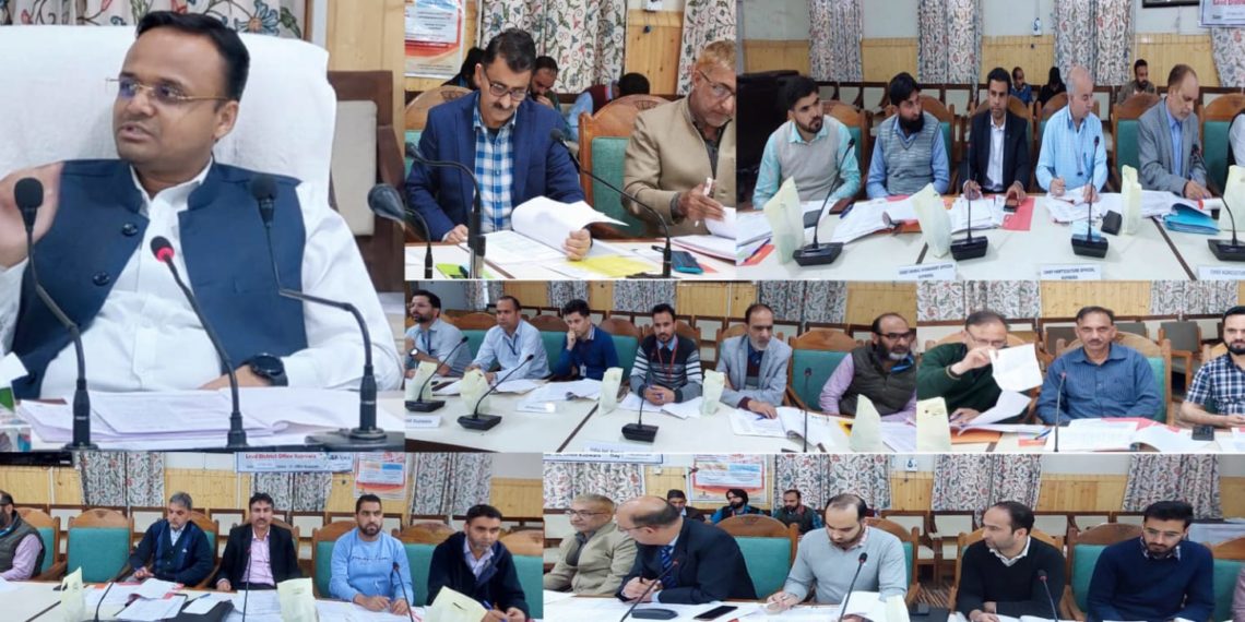 DDC Kupwara chairs DLRC/DCC meeting