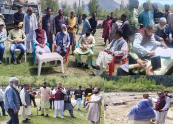 DDC Vice Chairman Kupwara lays foundation stone of WSS at Wavoora