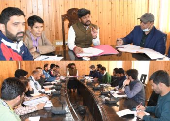 DEO Ganderbal reviews SSR of Photo Electoral Rolls-2023 in district 