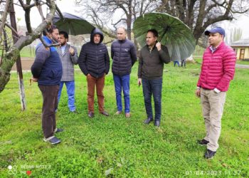 Dir Horticulture led team  visit orchard infected areas in B’la & B’pora